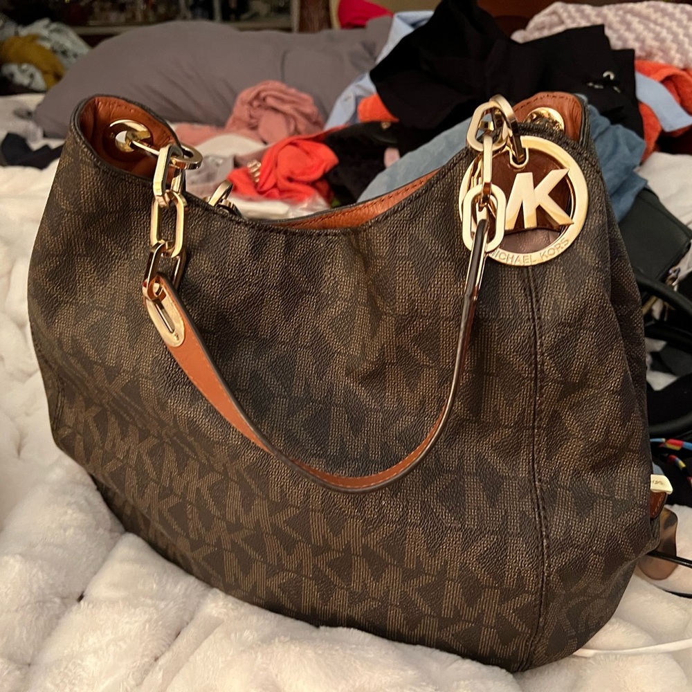 Michael kors purse